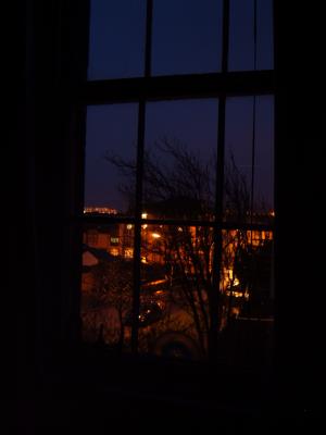 20100504063201-ventana-de-noche.jpg